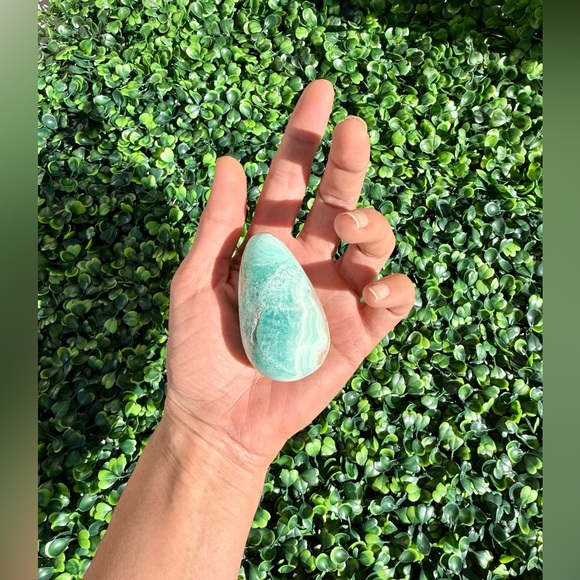 Blue Caribbean Calcite Egg (one) - Picture 6 of 7